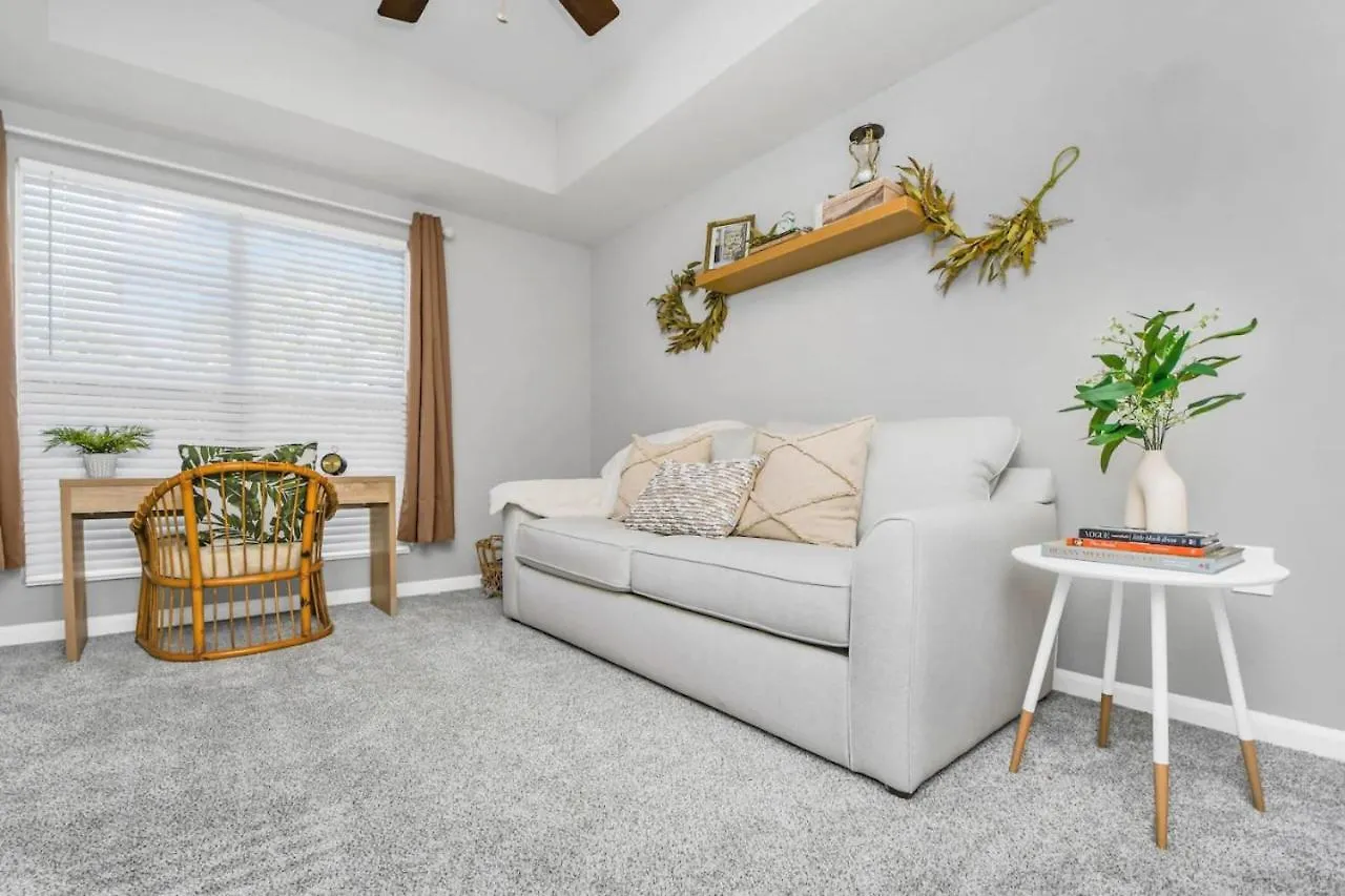 Apartment Cozy Retreat Getaway Family-Sized By Lake Eola Orlando